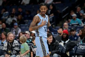 何去何从？？？莫兰特本季只出战了20场通例赛 场均19.5分3.3板8.1助_24直播网