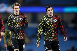 戈登去拜仁？？？？？？罗马诺：现在谈还太早，，，纽卡今夏可能卖一到两名球星_24直播网