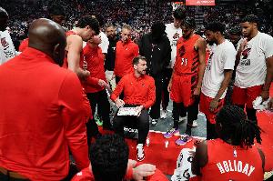 首轮正面交锋！开拓者本赛季通例赛三战马刺1胜2负略处下风_24直播网