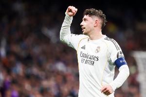 记者谈皇马中。。。。。涸ぜ破に奇、居莱尔、贝林首发，，巴尔韦德踢后腰_24直播网