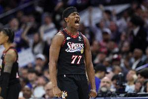 被主帅纳斯形容狂野 埃奇库姆：年轻人打云云强度的大战 难免云云_24直播网