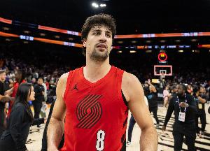 阿夫迪亚：马刺带来了重大挑战 两队都很年轻且缺乏履历_24直播网