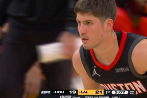 挺身而出！谢泼德内外着花连得5分 资助火箭顽强咬住_24直播网