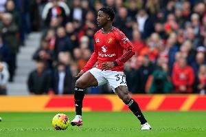 卡里克：梅努踢出了在我麾下最佳一战 他和帕尔默的对位很是精彩_24直播网