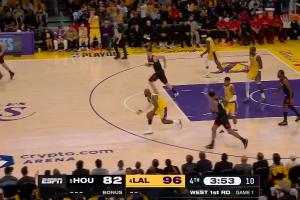 心态炸了！小贾底角直接被无视 三分一个比一个离谱！_24直播网