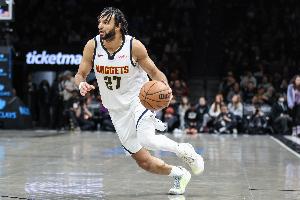 外线不开但疯狂造杀伤！穆雷三分球8中0拿30分5板7助 罚球16中16_24直播网