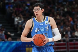 罚球9中4！周琦9中4拿到12分13板两双  正负值+9_24直播网