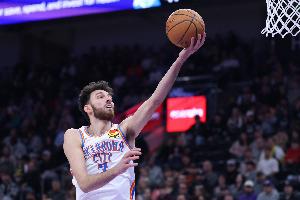 仅次全票文班！霍姆格伦DPOY排名第二 获76张第二选票&总分239分_24直播网