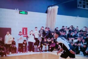 哈特：詹姆斯击败不了我，，岂非哈特在单挑领域无人能敌..._24直播网