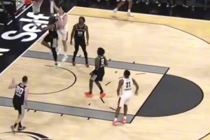 ?牛X！杨瀚森今日上演一记超炸裂隔扣，，，太霸气了！_24直播网