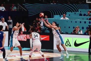 从同盟一线落伍？？？？？？名时势：字母哥恐怖半场3步暴力扣篮！_24直播网