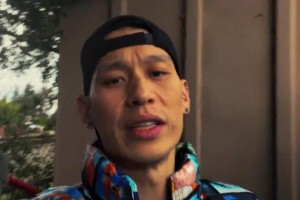 林书豪这唱功可以哦！_24直播网